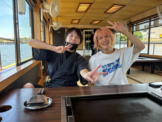 人気動画クリエイターのお二人、ナナオ様&スクワッドけんご様が江戸前汽船で屋形船を貸切!