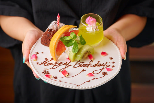 誕生日・記念日にぴったり！お祝いプレートのご案内